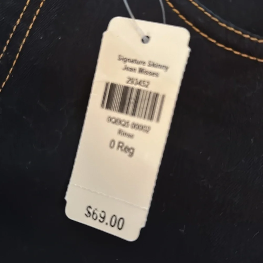 NWT Jeans LL Bean - Picture 3 of 4